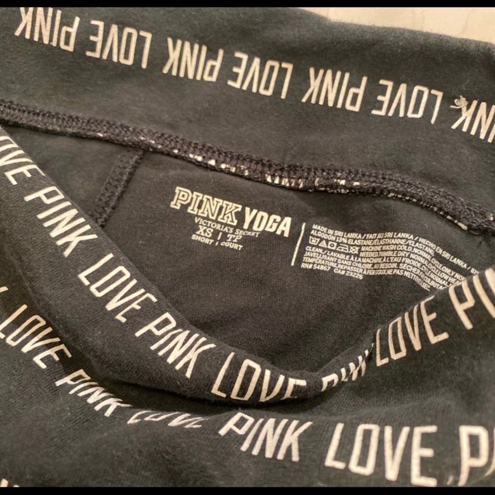 Victoria’s Secret Black Love Pink Logo Yoga Pants - Picture 7 of 7